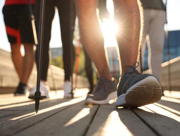 Caminar 7.000 pasos al día puede reducir el riesgo de desarrollar hasta 13 tipos de cáncer.