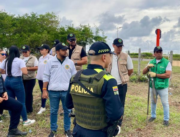 Distrito de Cartagena se toma predio de la Aerocivil