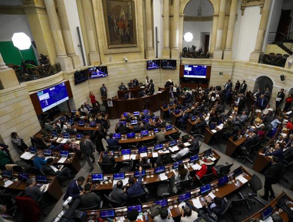Senado de la República , Enfrentamiento por apelación a votación de la consulta popular