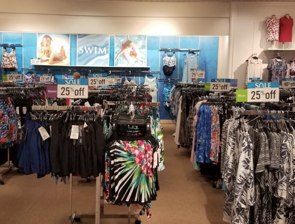 Los clientes mayores de 50 años tienen ventajas en Bealls Florida.