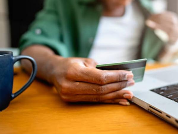¿Cómo recuperar el dinero si envió una transferencia errónea a otra cuenta bancaria?