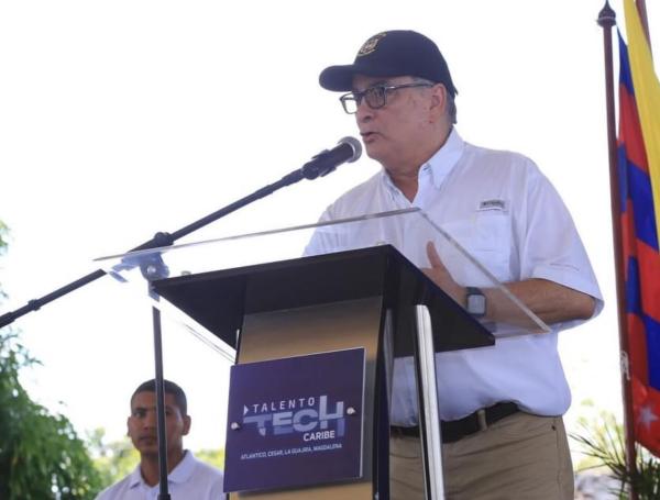 congresista Hernando Guida