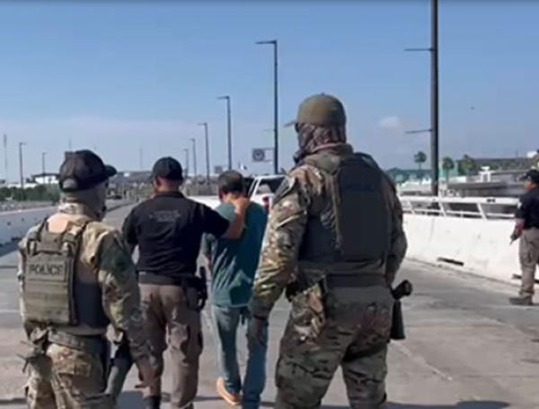 https://www.ice.gov/news/releases/ice-houston-deports-accused-murderer-mexico-who-has-been-run-20-years?utm_source=chatgpt.com