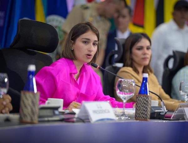 La canciller Laura Sarabia reemplazó al presidente Petro en los actos de la jornada.