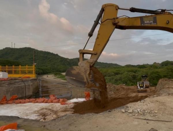 Habilitan Puente Juan de Acosta.