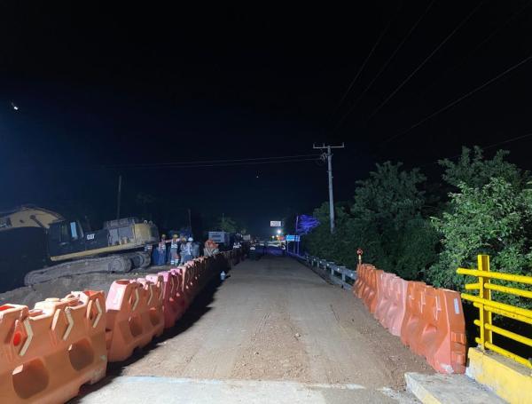 Habilitan Puente Juan de Acosta.