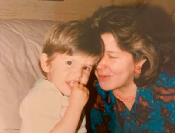 Diana Turbay y Miguel Uribe Turbay, madre e hijo.