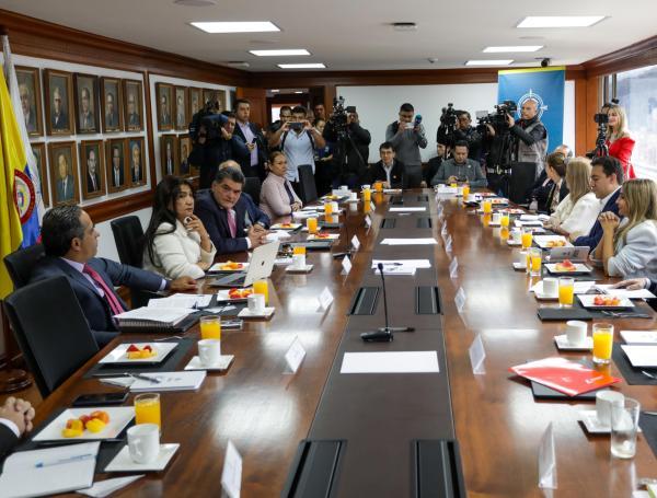 Reunión del Procurador con los partidos políticos