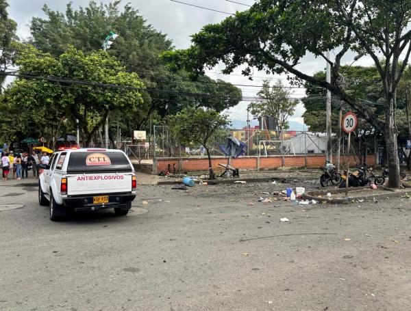 Atentado en la estación de Policía en Mélendez, Cali, dejó una persona asesinada.