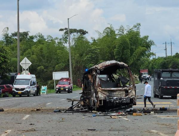 Atentado en vía Panamericana, entre Cauca y Valle.