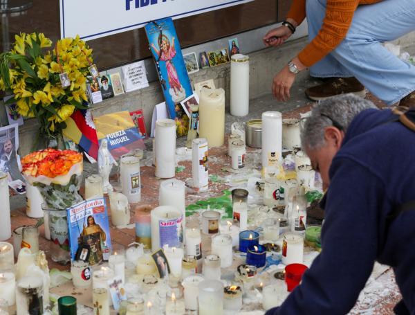 Oraciones por Miguel Uribe