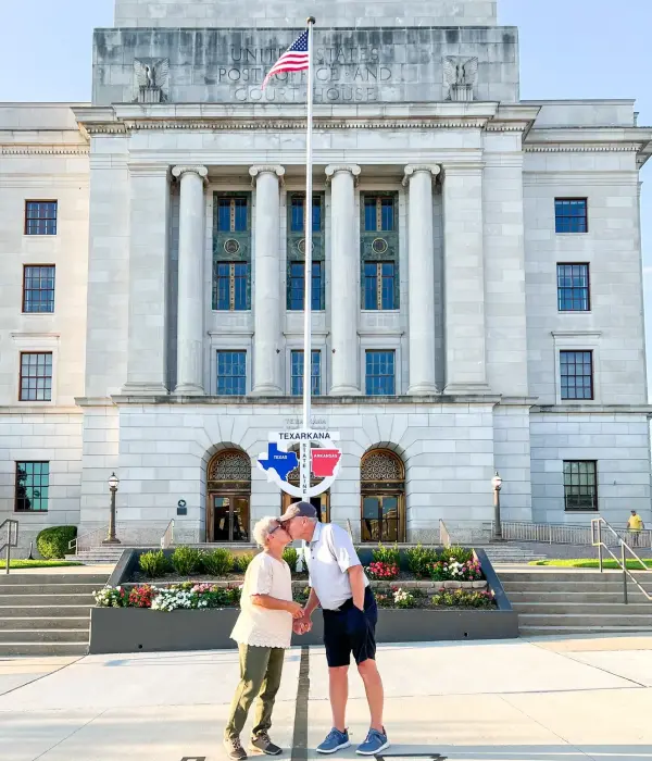 Texarkana, Texas, está a lado de su ciudad hermana, Texarkana, Arkansas.