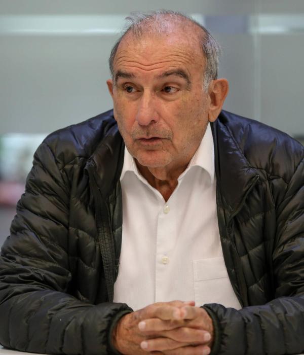 Humberto de la Calle en entrevista con el periódico El Tiempo . FOTO MAURICIO MORENO EL TIEMPO CEET