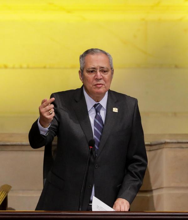 Ivan Name cerró su presidencia yéndose en contra de varias propuestas del primer mandatario