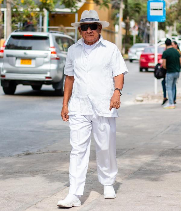 GUAYABERA