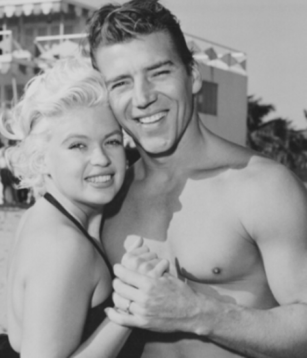 Jayne Mansfield, su madre, fue una de las figuras más emblemáticas de Hollywood