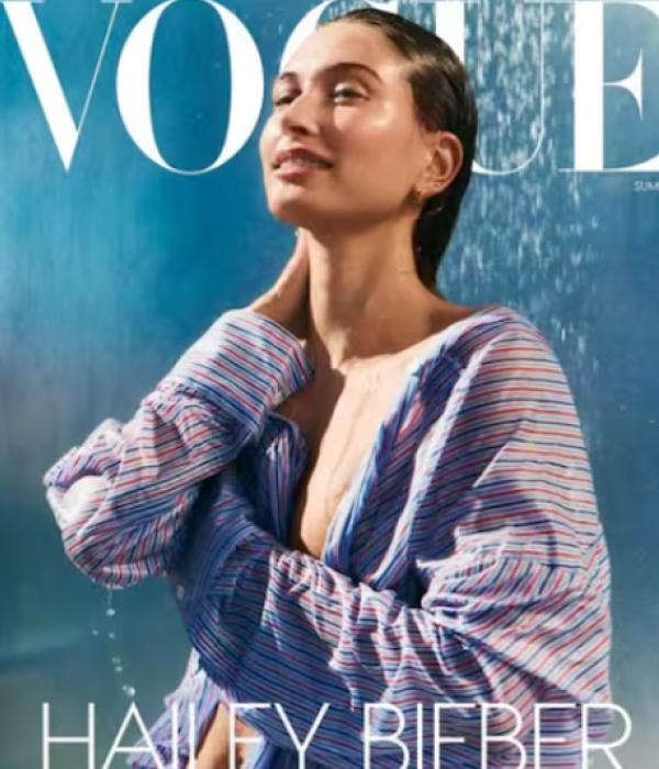 Hailey Bieber en la portada de 'Vogue'.