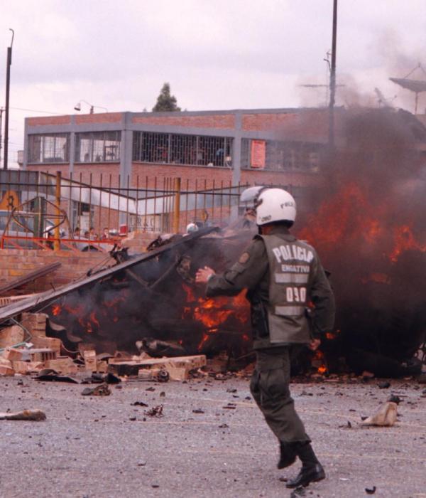 CARROBOMBA EN BOGOTA