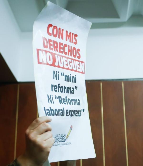Cartel en contra de la reforma laboral