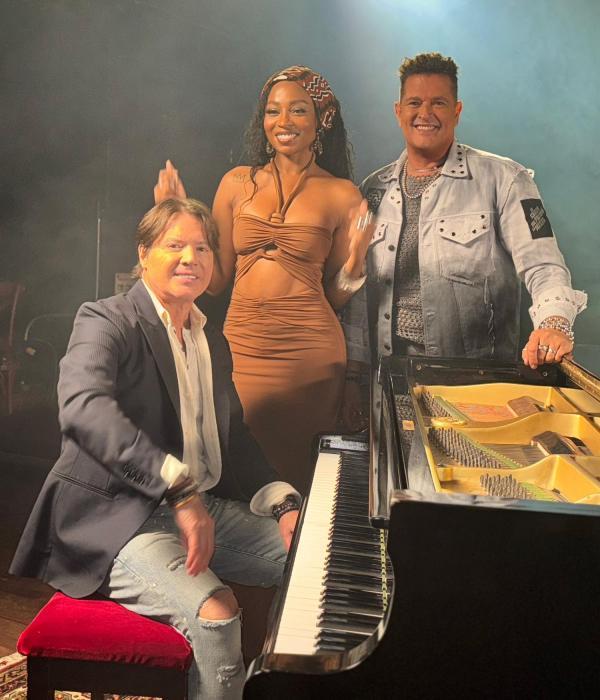 Arthur Hamlon, Goyo y Carlos Vives