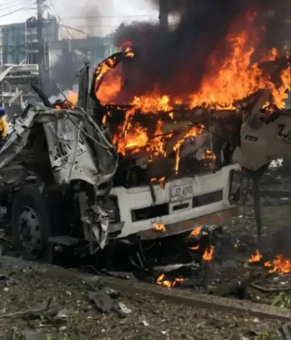 Camión que detonó en Cali.