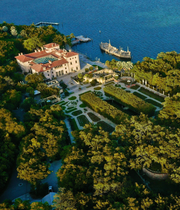 Museo Vizcaya, en la bahía Biscayne, en el actual distrito Coconut Grove de Miami.