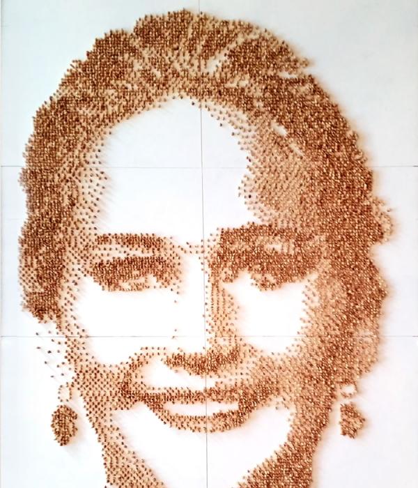 El retrato de Jennifer Lawrence hecho con 9.000 maníes, obra del artista de origen colombiano Mateo Blanco