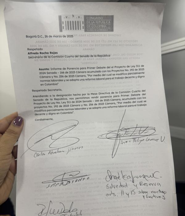 Ponencia de la reforma laboral sin la firma de Meisel, quien firmó luego.