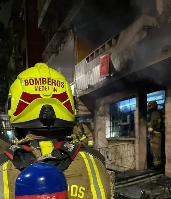 La conflagración fue contenida una hora después del reporte a la línea de emergencias.