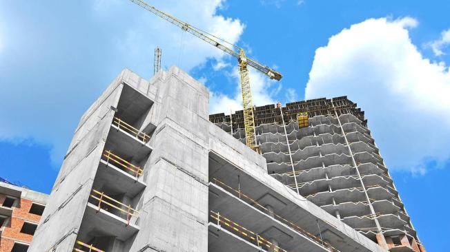 En tercer puesto aparece el sector de la construcción, el cual incrementó en $73.528 millones (7,7 por ciento).
