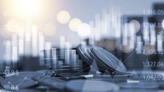 Las inversiones y el ahorro son las mejores formas de enriquecerse.