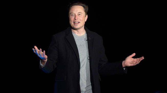 Elon Musk dijo que Twitter violó los términos del acuerdo de compra al no entregar información detallada sobre los bots.