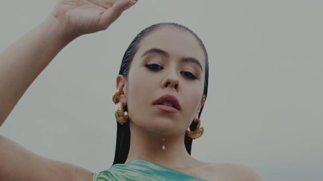 Juliana lanzó su primera novela, 'Mar Adentro', el 1 de febrero de 2024.