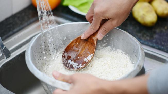 Conozca los beneficios de lavar el arroz.