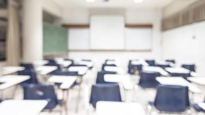 Los estudiantes tuvieron un discusión por una presentación.