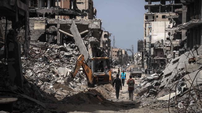 Edificios destruidos en Jan Yunis, en Gaza.