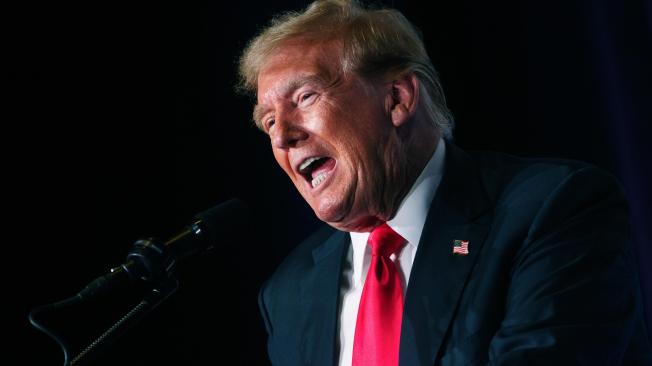 El ex presidente estadounidense Donald Trump habla en la Convención Libertaria en Washington, DC, EE.UU., el 25 de mayo de 2024.