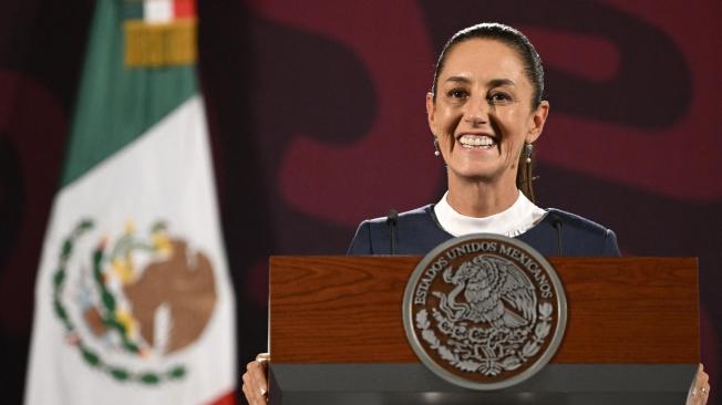 Claudia Sheinbaum en una conferencia de prensa en el Palacio Nacional de México.