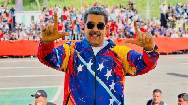 El presidente de Venezuela declara las motopiruetas deporte nacional.