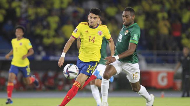 Luis Díaz (14), en acción en el Colombia vs. Bolivia en 2022.
