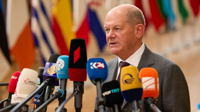 Olaf Scholz, canciller de Alemania, llega a una cumbre de líderes del Consejo Europeo en Bruselas, Bélgica.