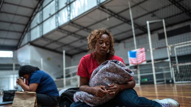 Los refugios para inmigrantes están colapsados en el estado de Massachusetts.