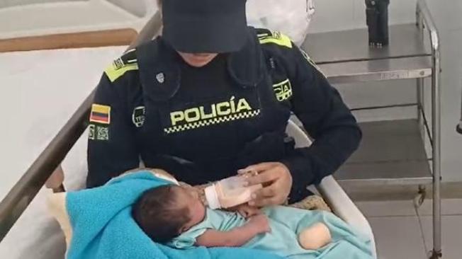 Rescate de bebé recién nacida