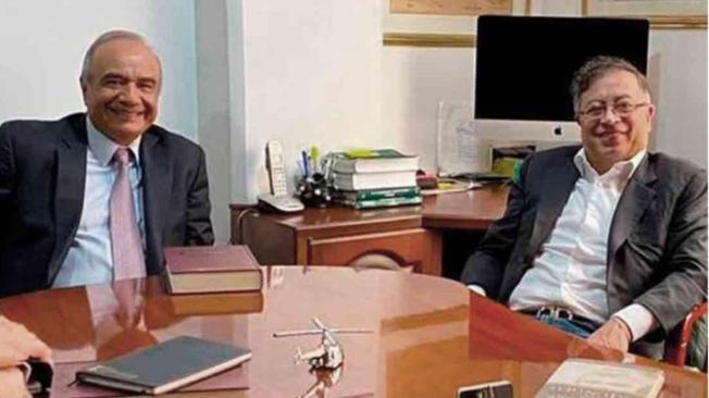 Héctor Carvajal y el presidente Gustavo Petro.