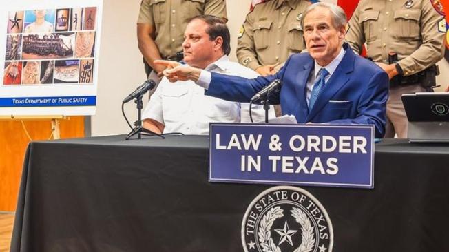 La Oficina del Gobernador de Texas declaró "organización terrorista" a una pandilla criminal latina