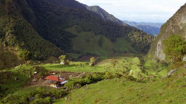 Vista general de zonas del Parque Nacional Natural Los Nevados en la zona de Potosí, límites internos entre Caldas y Risaralda