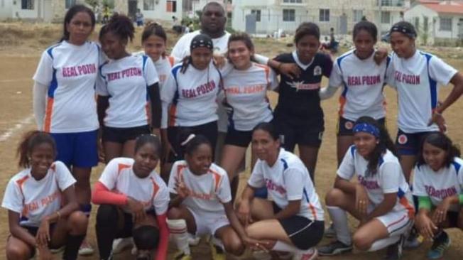 Pedro y las chicas del fútbol
