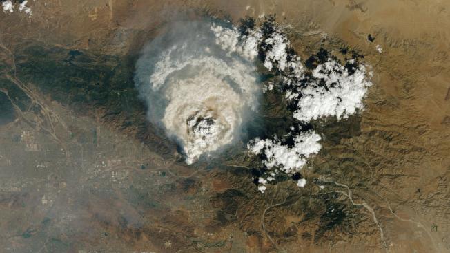 Las llamadas nubes de fuego fueron capturadas por la NASA.