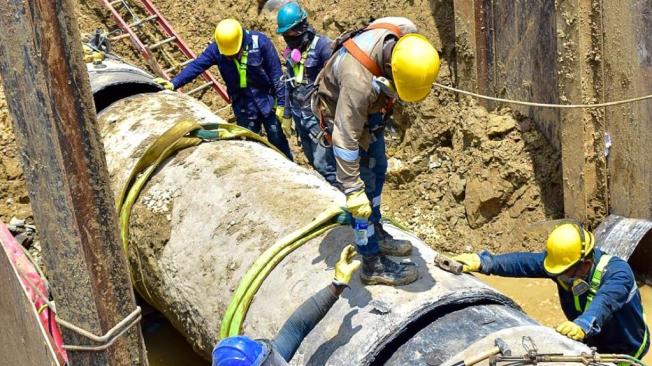 Cartagena sin agua por arreglos en tuberías