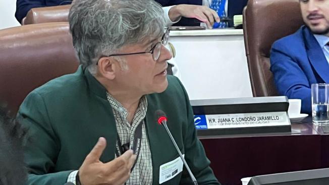 Fernando García en debate de control político.